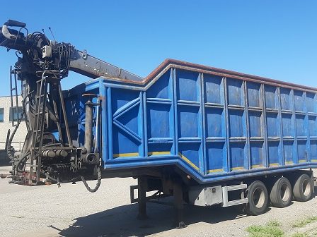 USED TRAILER WITH CRANE